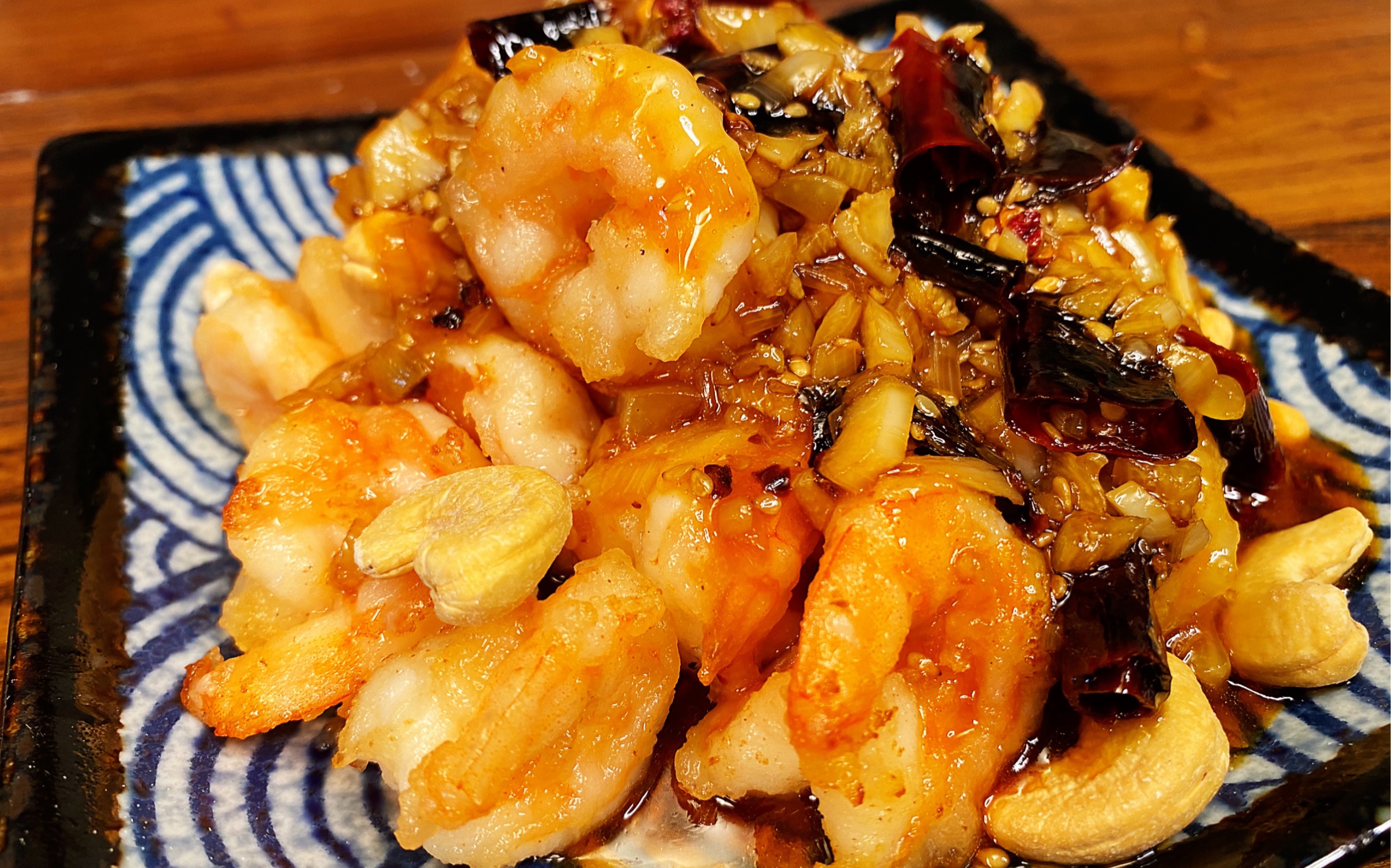 挺好一只虾怎么就变成球了?想不想实践一下?或者品尝一下啊?