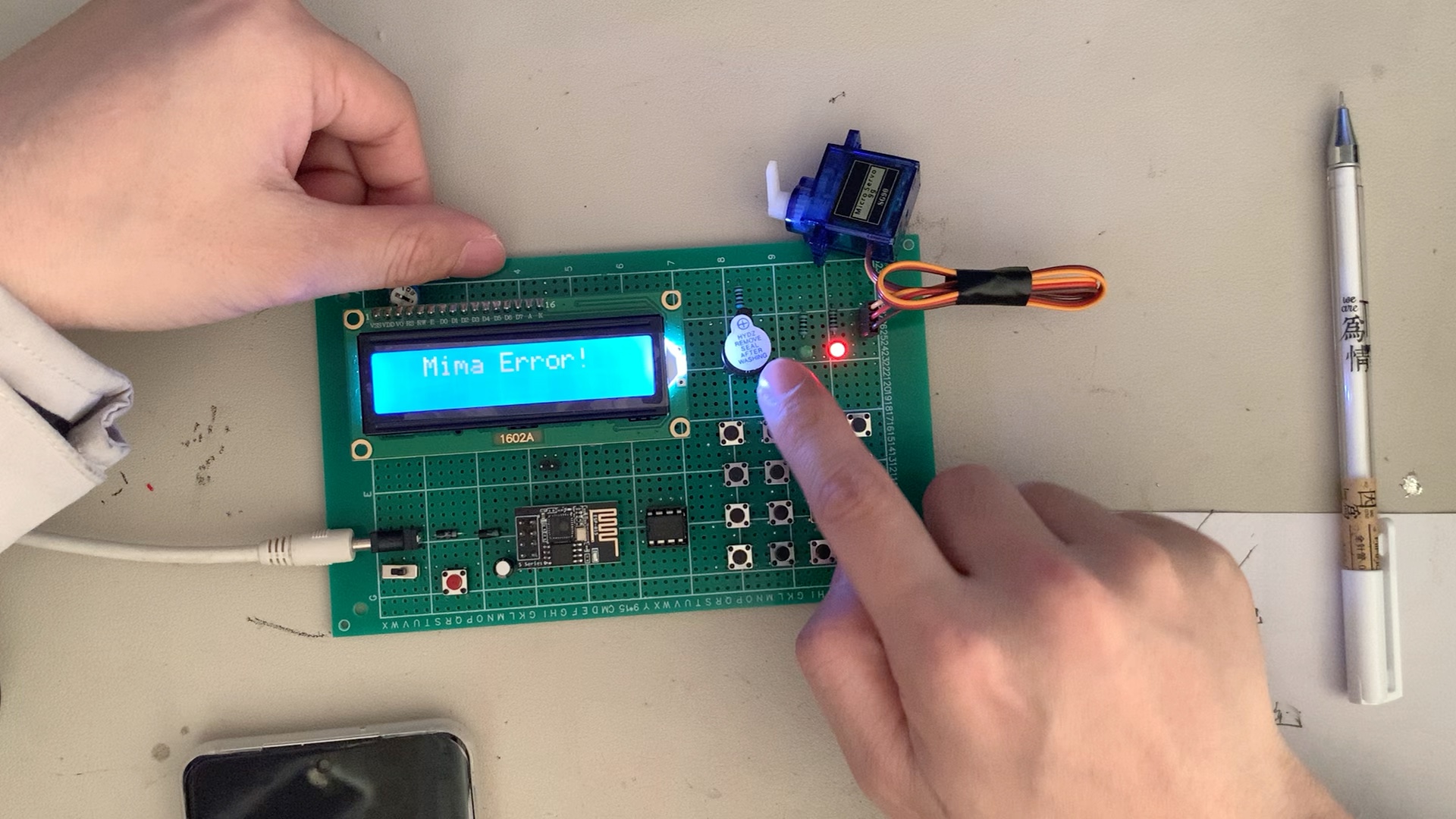 基于51单片机的wifi远程密码锁设计(6位密码锁+ESP8266联网远程开锁)哔哩哔哩bilibili