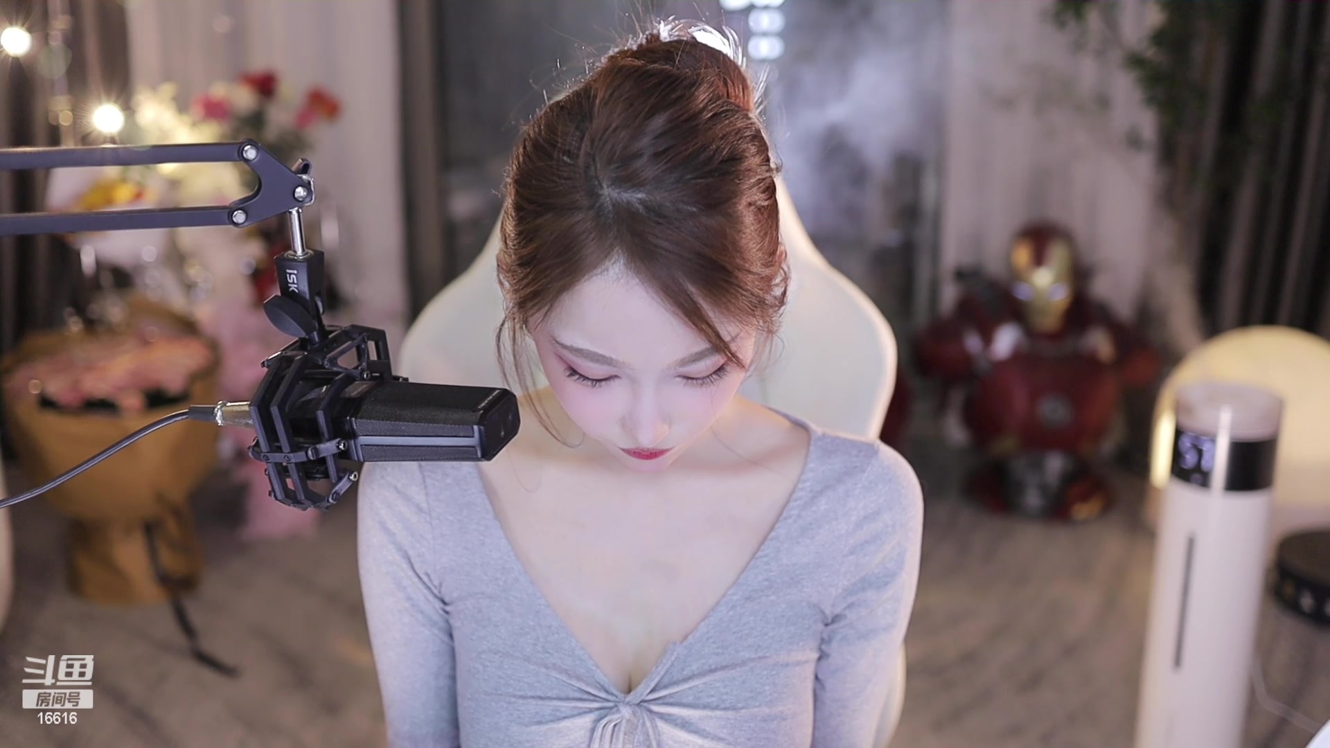 vivi小小酥ai精剪,10-16t23:40:21-超高清8k:144fps,修复字幕配乐,爱