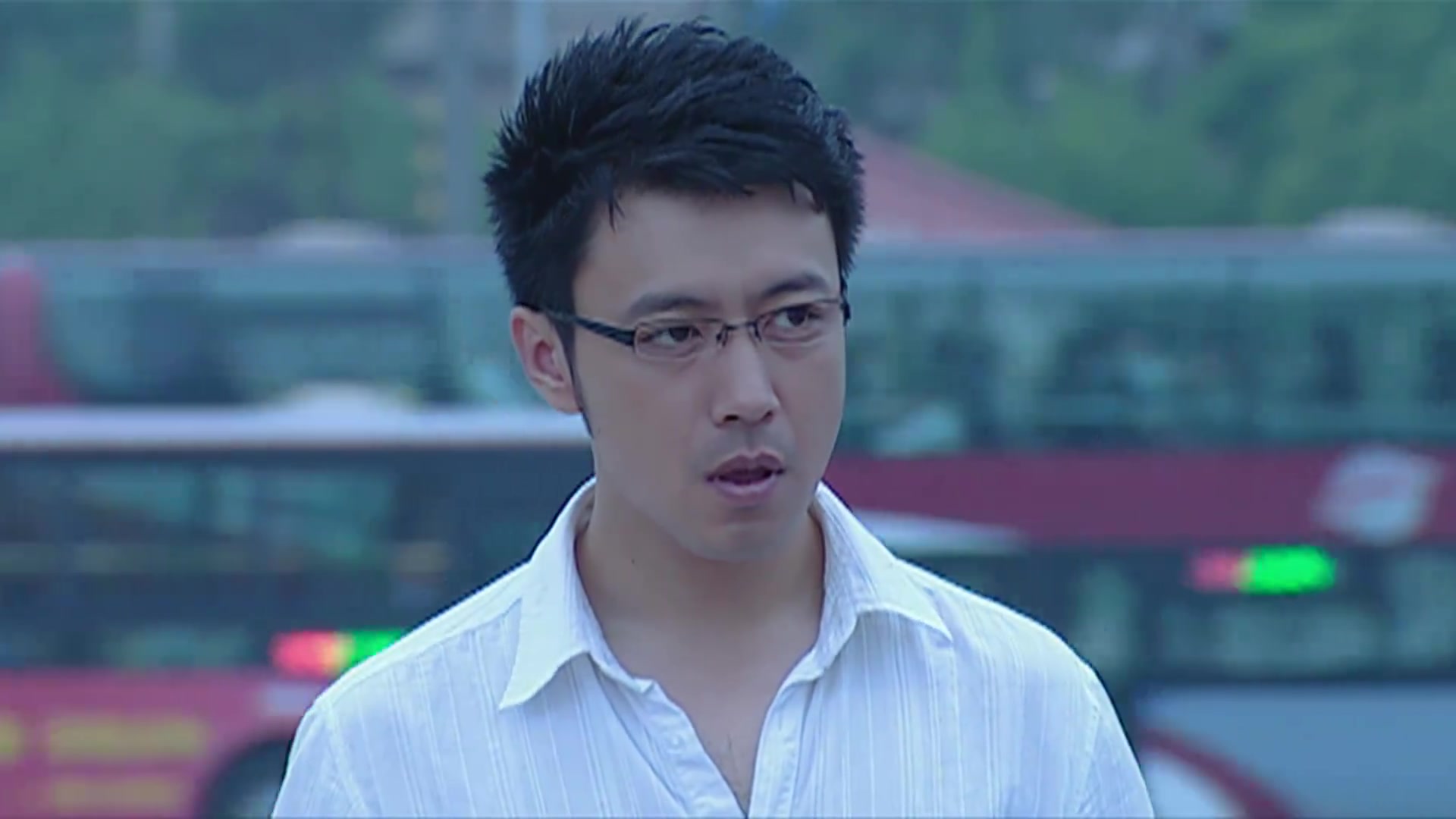 温柔的背叛:柳冰找到王奇,哪料竟透露张雷和采薇事情,有意思