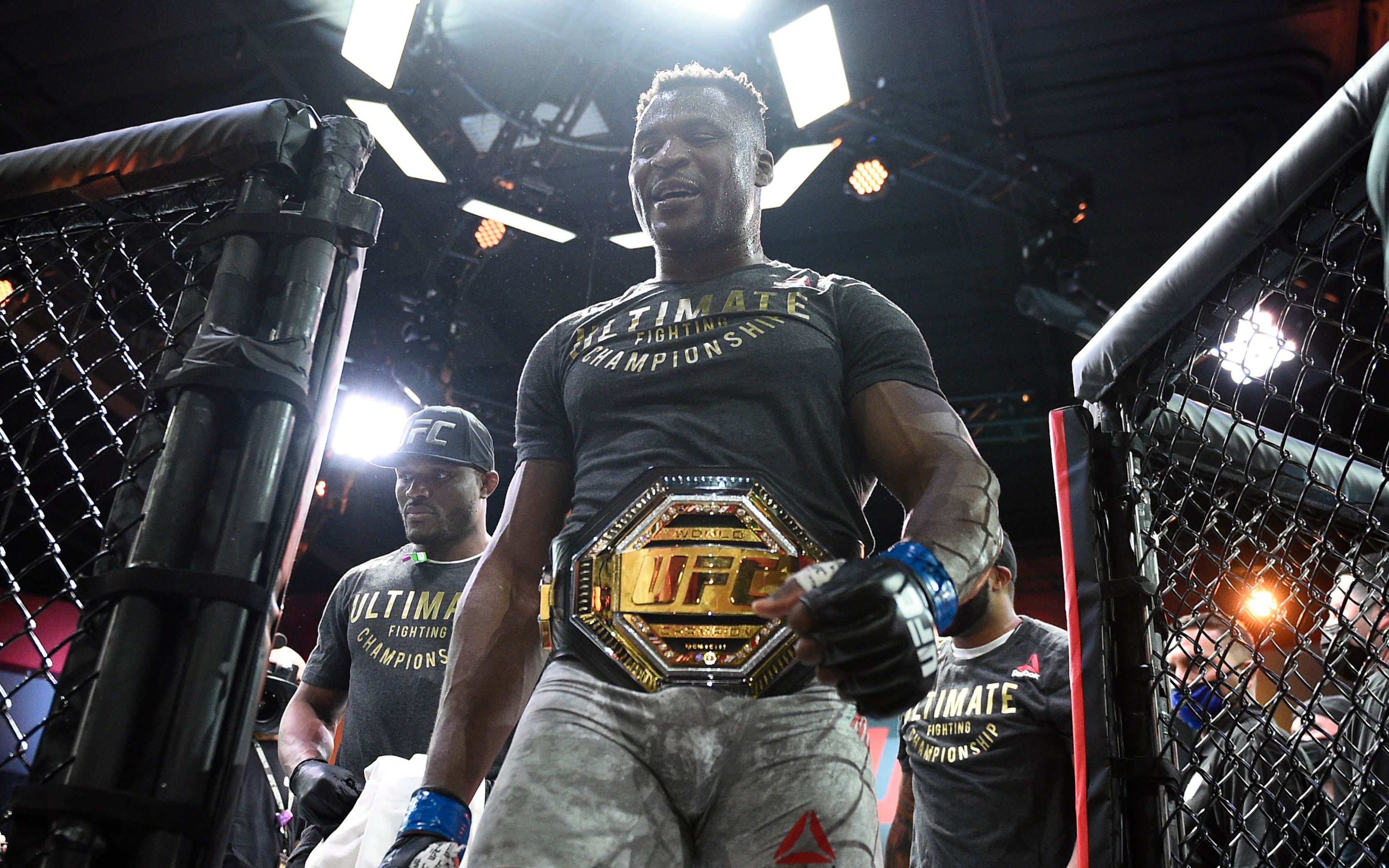 【ufc260 | 赛后采访】头条主赛:纳干诺准备打琼斯_哔哩哔哩 (゜-゜)