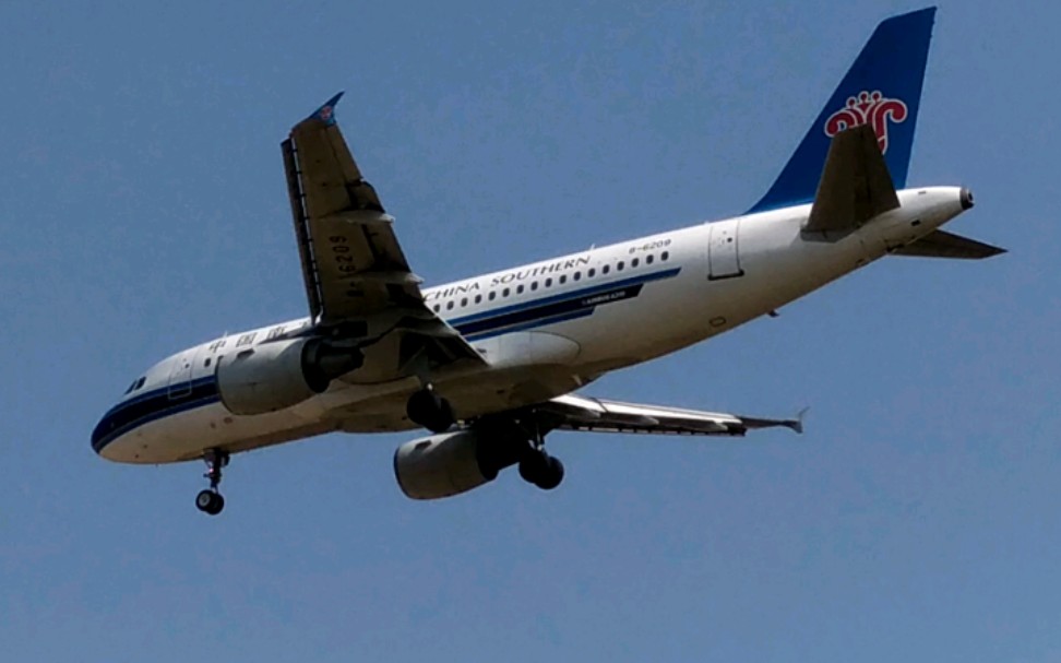 【中国南方航空】空中客车airbusa319-115广州白云国际机场西跑道降落