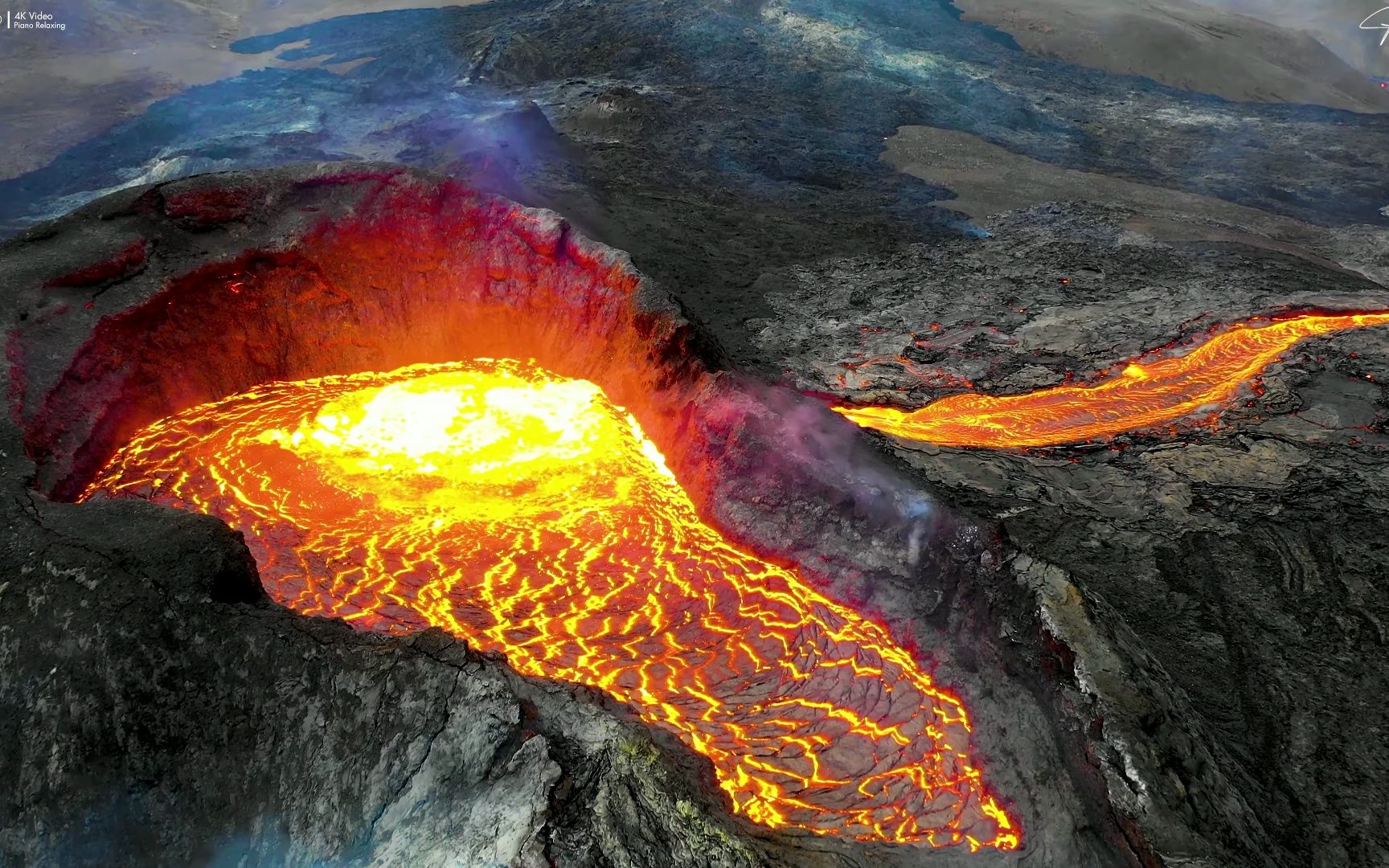 [图]【4K】飞越火山 真实的火山喷发过程