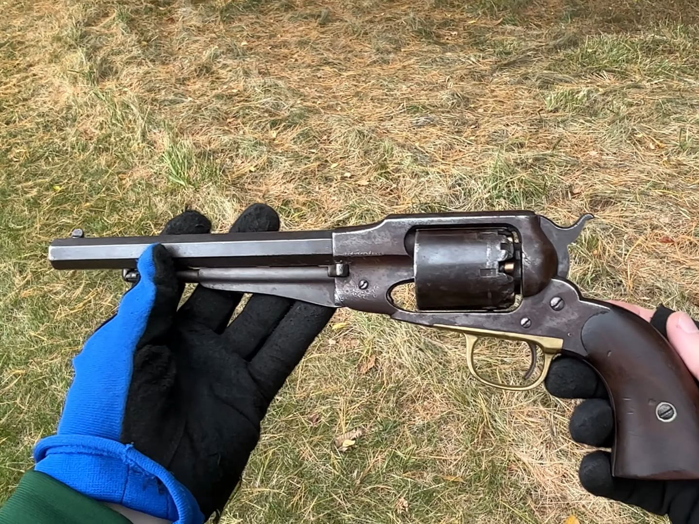 雷明顿1858左轮手枪第一视角射击
