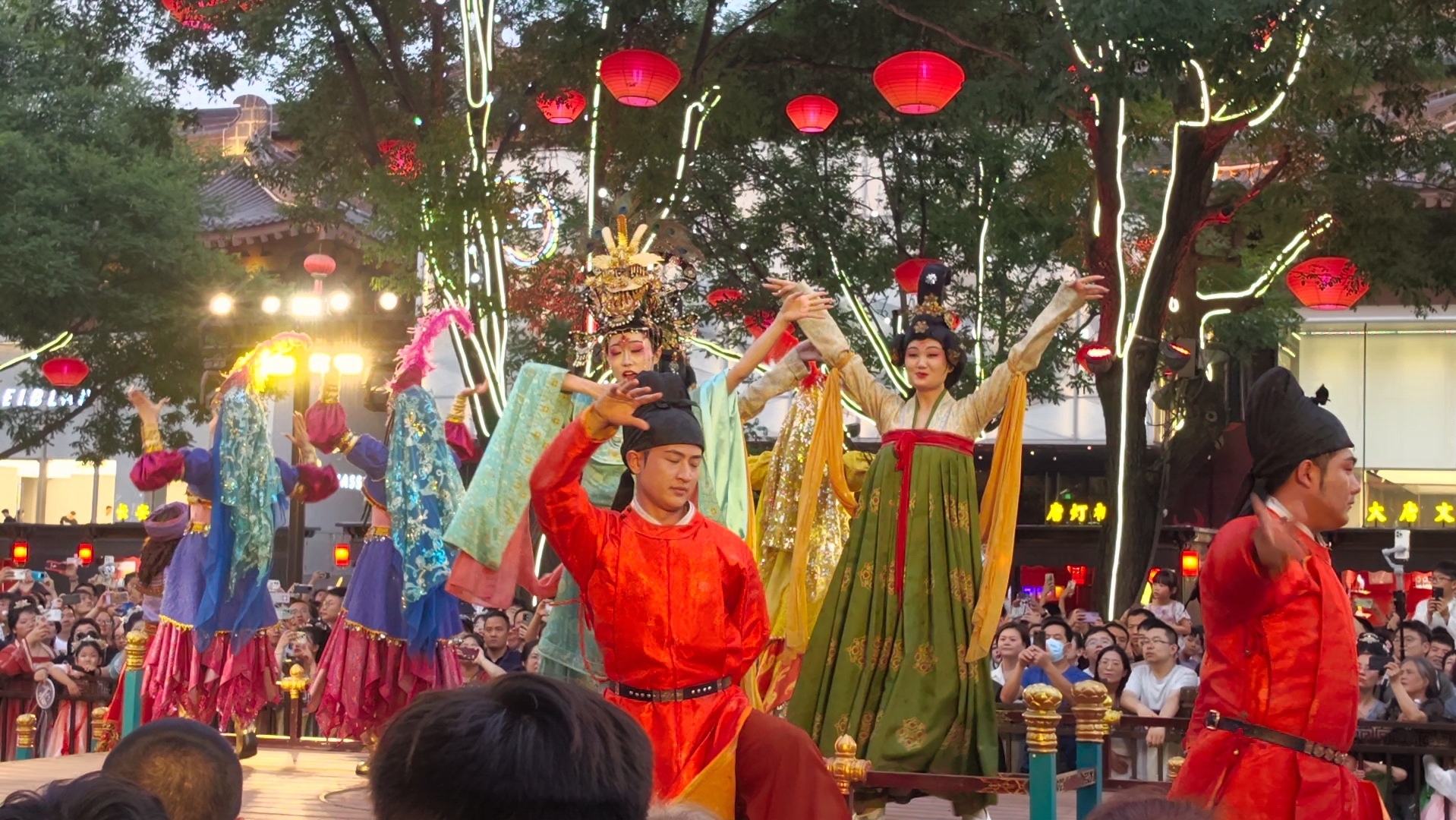 西安大唐不夜城表演3