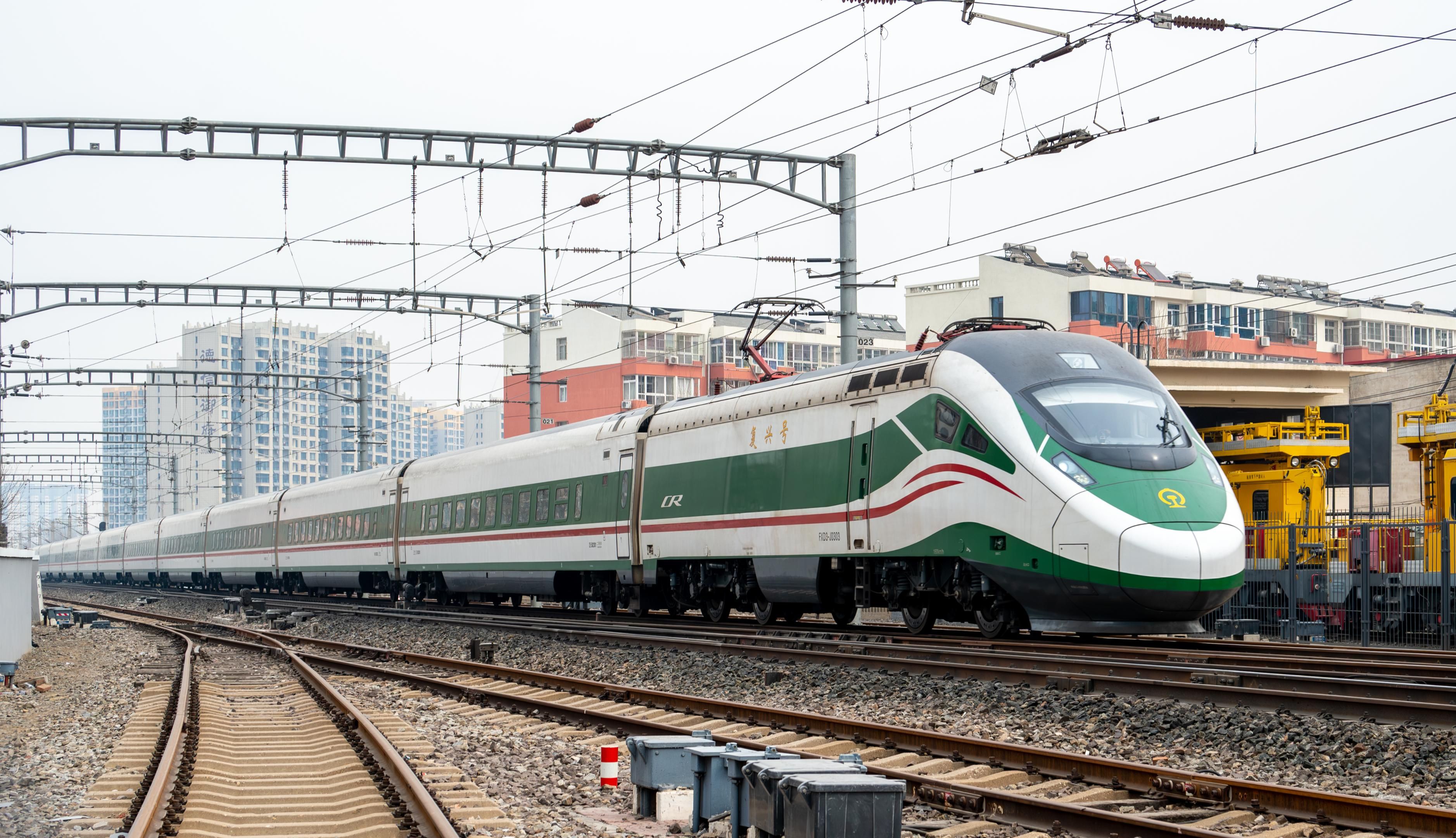 阚越·cr200j"复兴号"动力集中动车组列车