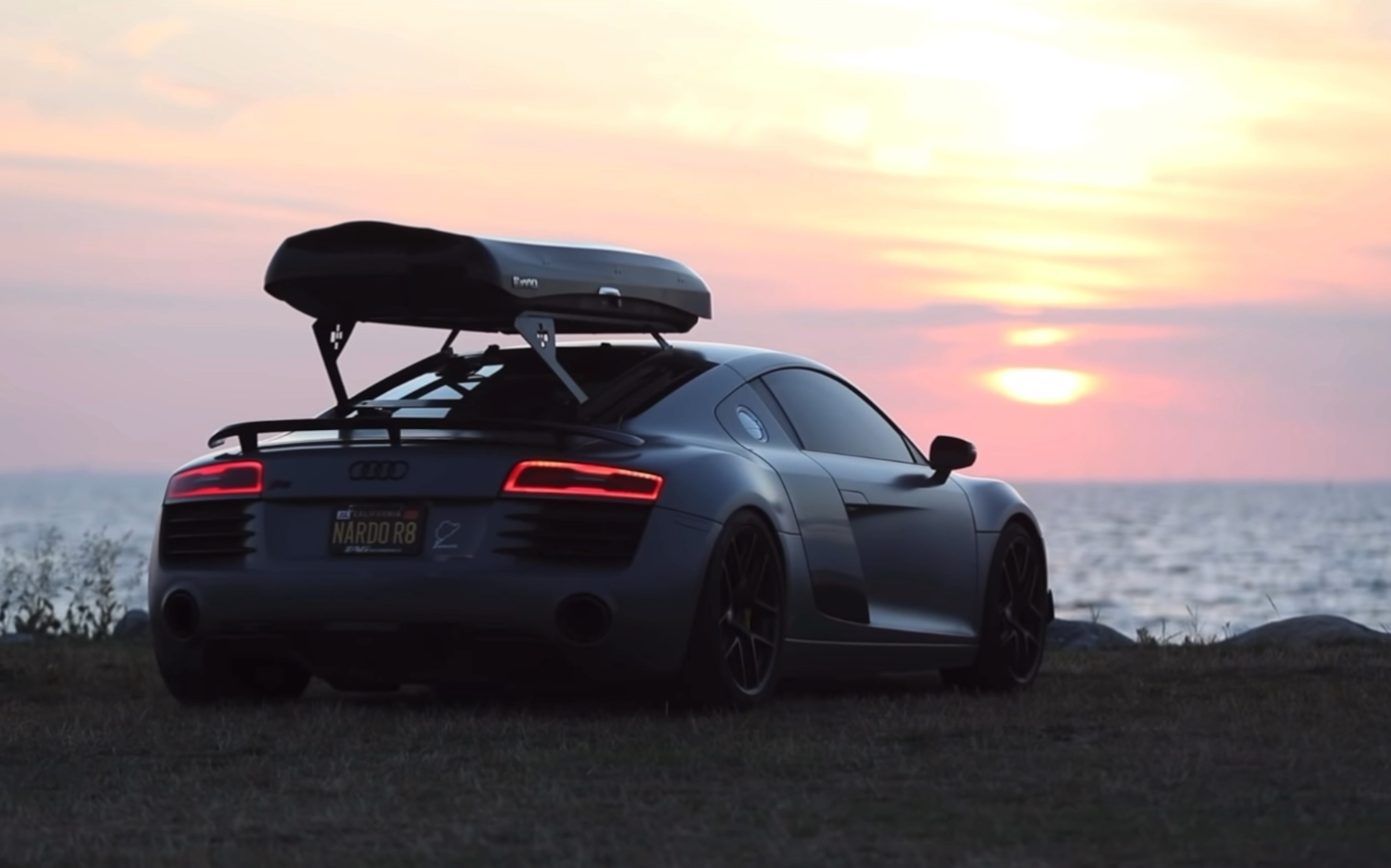 离我们最近的超级跑车奥迪r8 第一代v8车型市场价四十多万