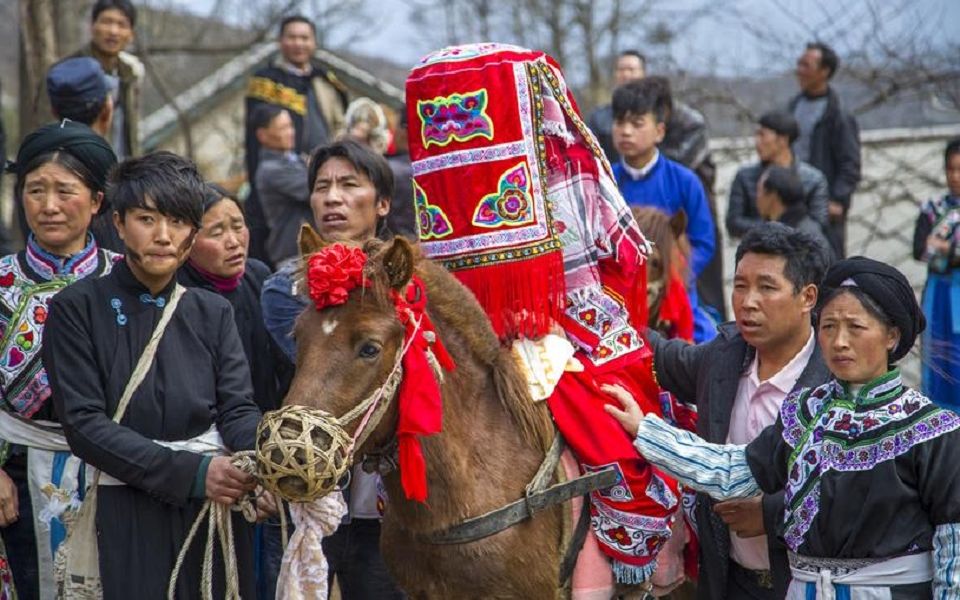 度蜜月这么浪漫的事竟起源于野蛮的抢婚习俗,这到底是怎么回事?