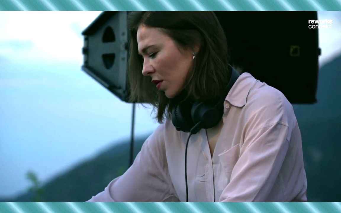 俄罗斯DJ뇥𐼥蜂𗥅‹拉维兹 Nina Kraviz @希腊奥林波斯山打碟现场 𖍠Mount Olympus, Greece/reworks connekt哔哩哔哩bilibili