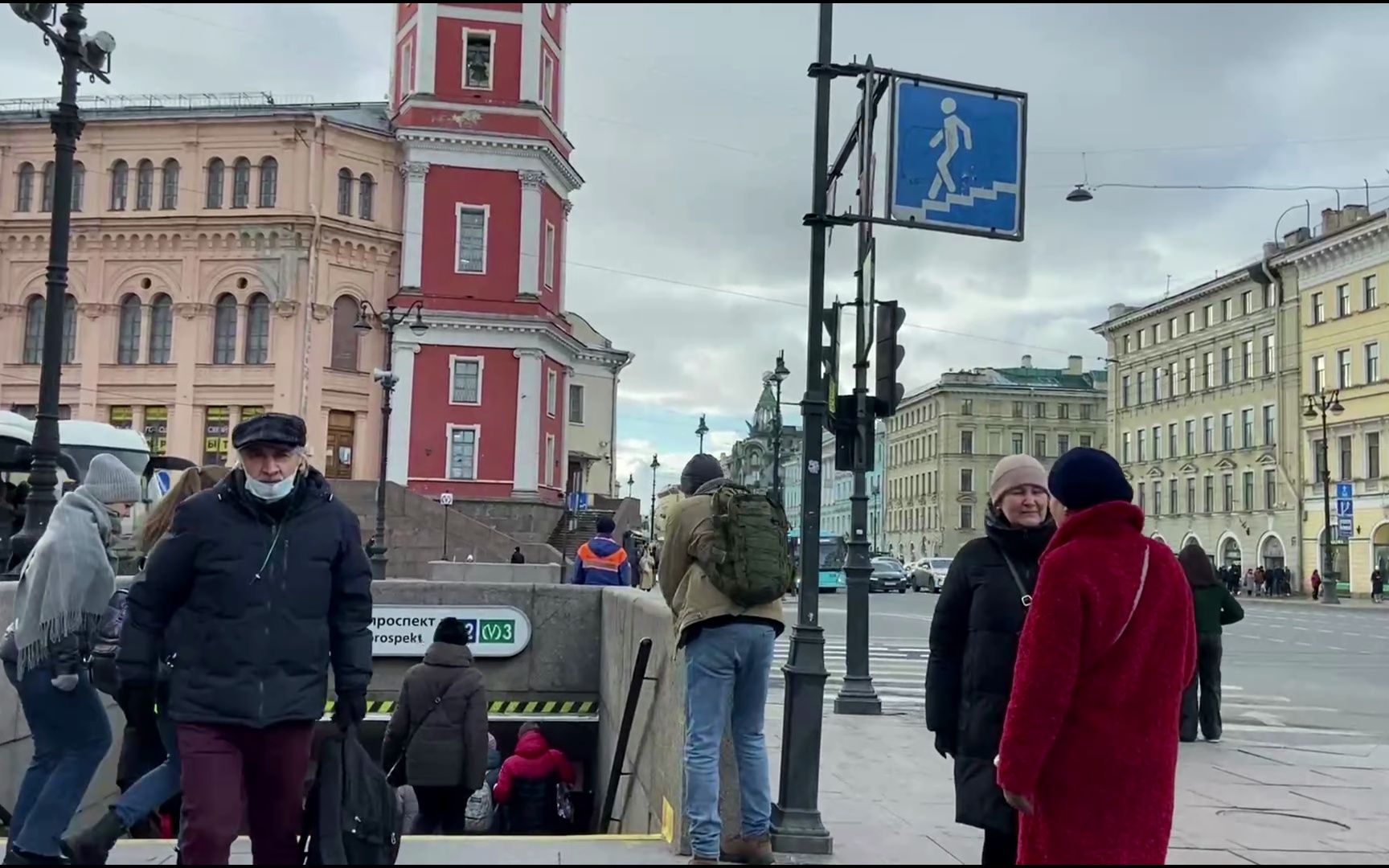 【超清俄罗斯】【4k】在俄罗斯圣彼得堡的街头上散步漫步