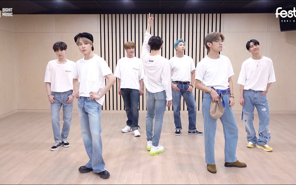 [图]【WNS中字】210604 4K [CHOREOGRAPHY] BTS‘Dynamite’ Dance Practice(Cute & Lovely ver.)