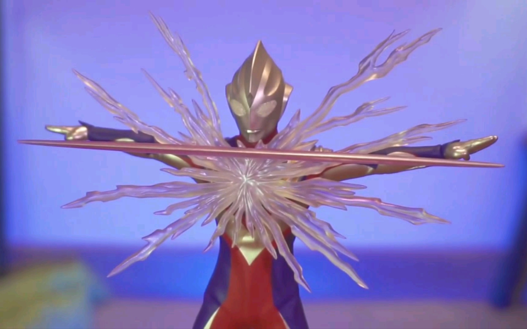 外國玩傢介紹alphamax繫列之超人力霸王迪卡 多重型態