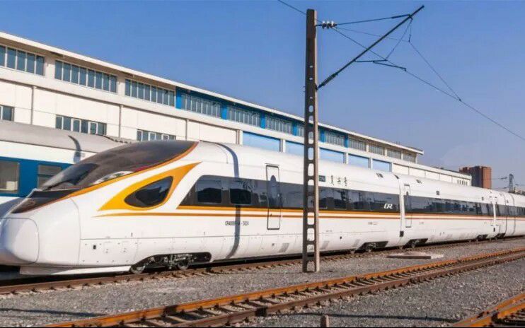 西部世界转载金凤凰复兴号16节编组首次曝光