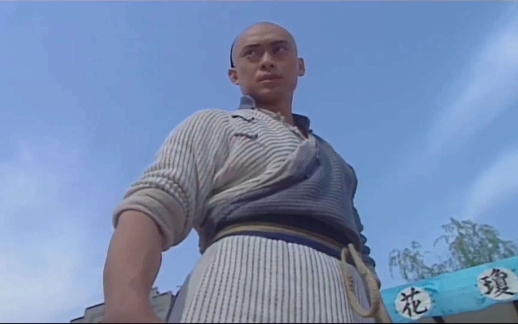 洪熙官大战雷人王,释小龙和樊少皇两位会功夫的人谁打的最厉害?