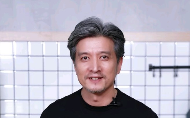老宋的微醺23点今天仍然是没有猫头鹰送录取通知书的一天但是魔法学院