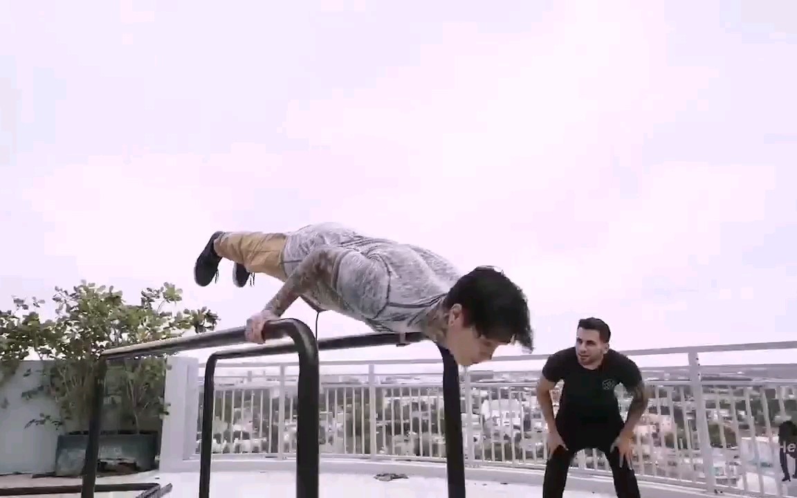 thenx100万订阅庆祝新的健身房与克里斯的新家的参观vlog7s2