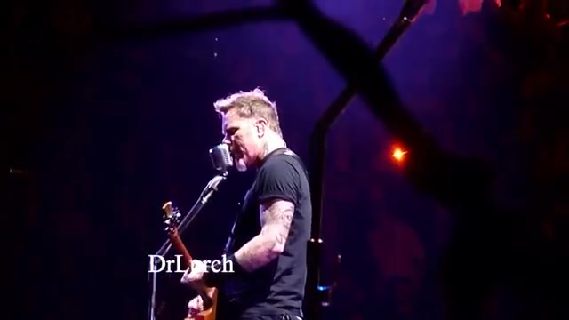 [图]Metallica - The Unforgiven III (HD) Melbourne, Australia 2010