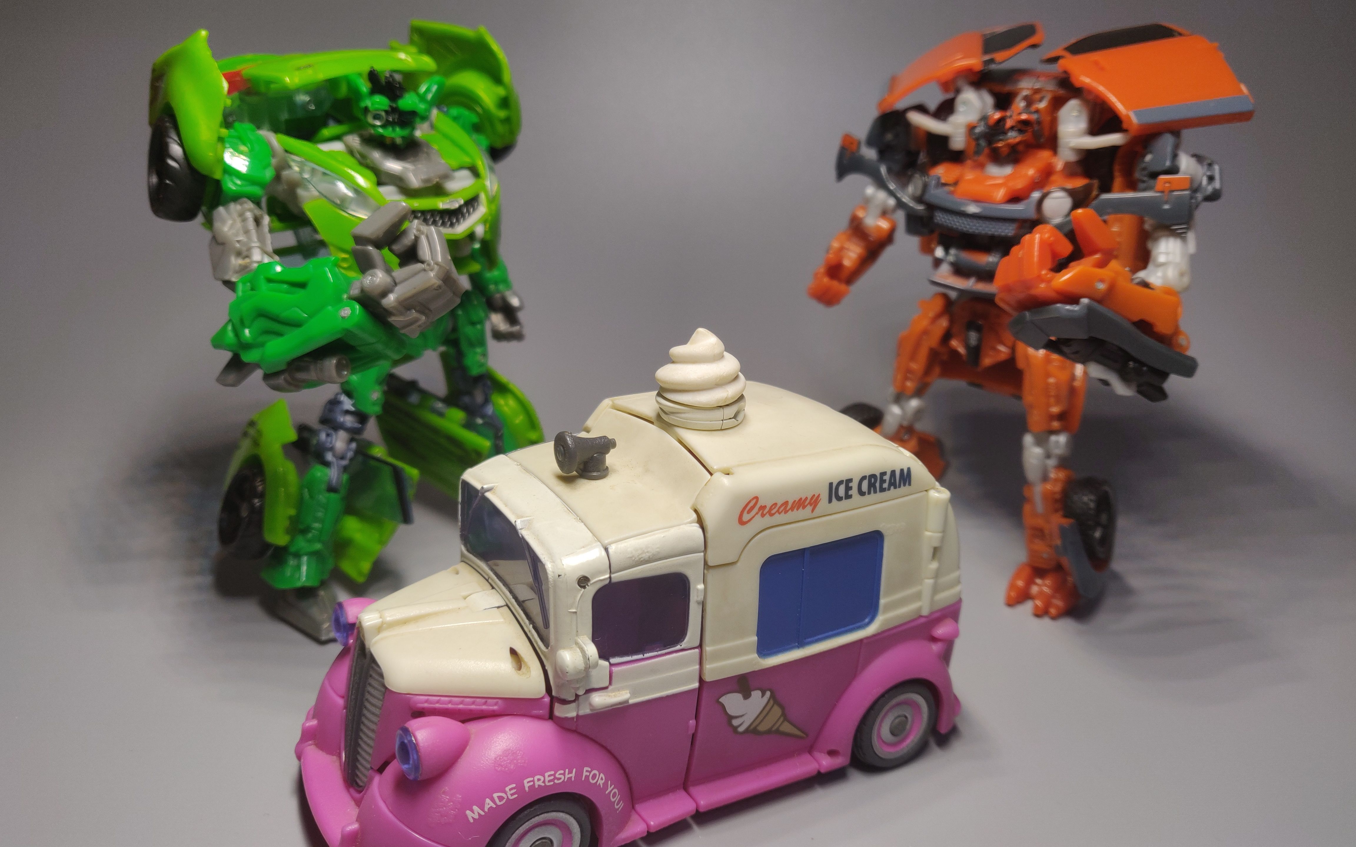 变形金刚互动d级傻傻双胞胎兄弟冰激凌车形态刹车挡泥板skidsmudflap