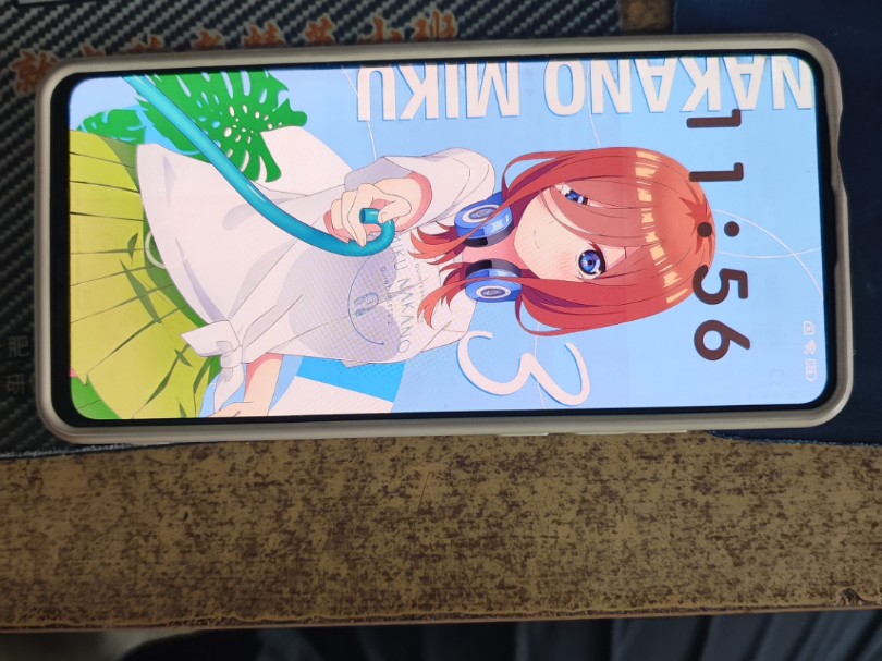 出红米k20pro,国行8 128g,屏幕烧屏,外观成色如图.