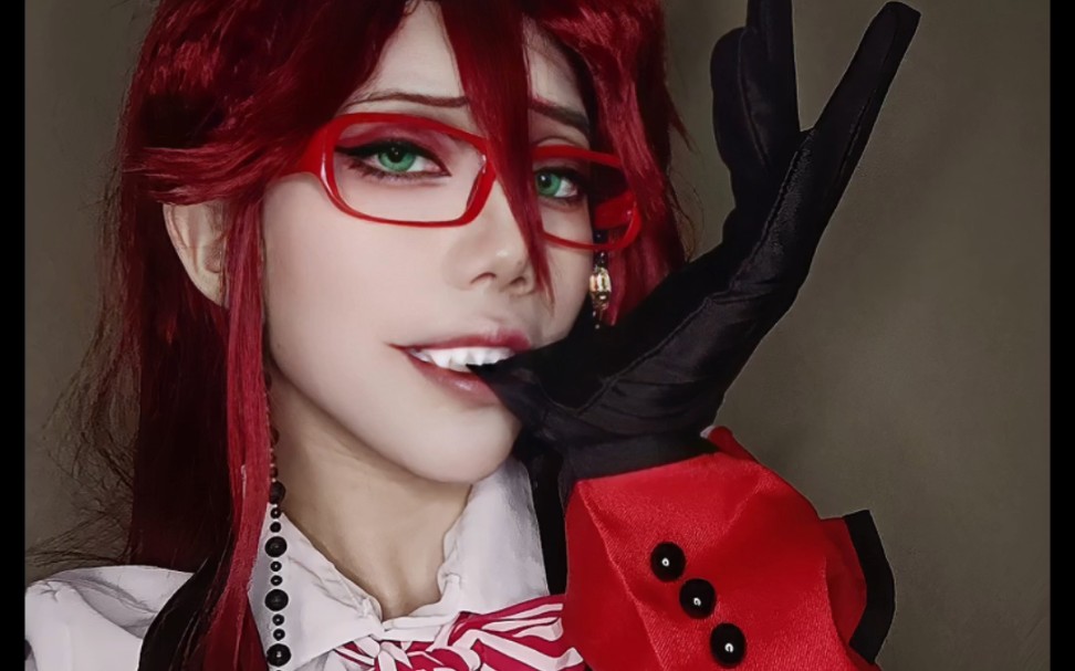 黑执事格雷尔cos