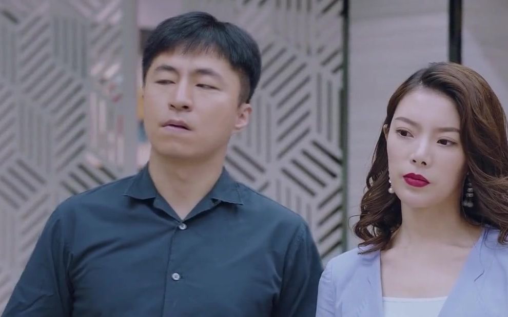 遍地书香,母亲当众宣读婚姻法给儿子和段红听,二人理亏听不下去_哔哩