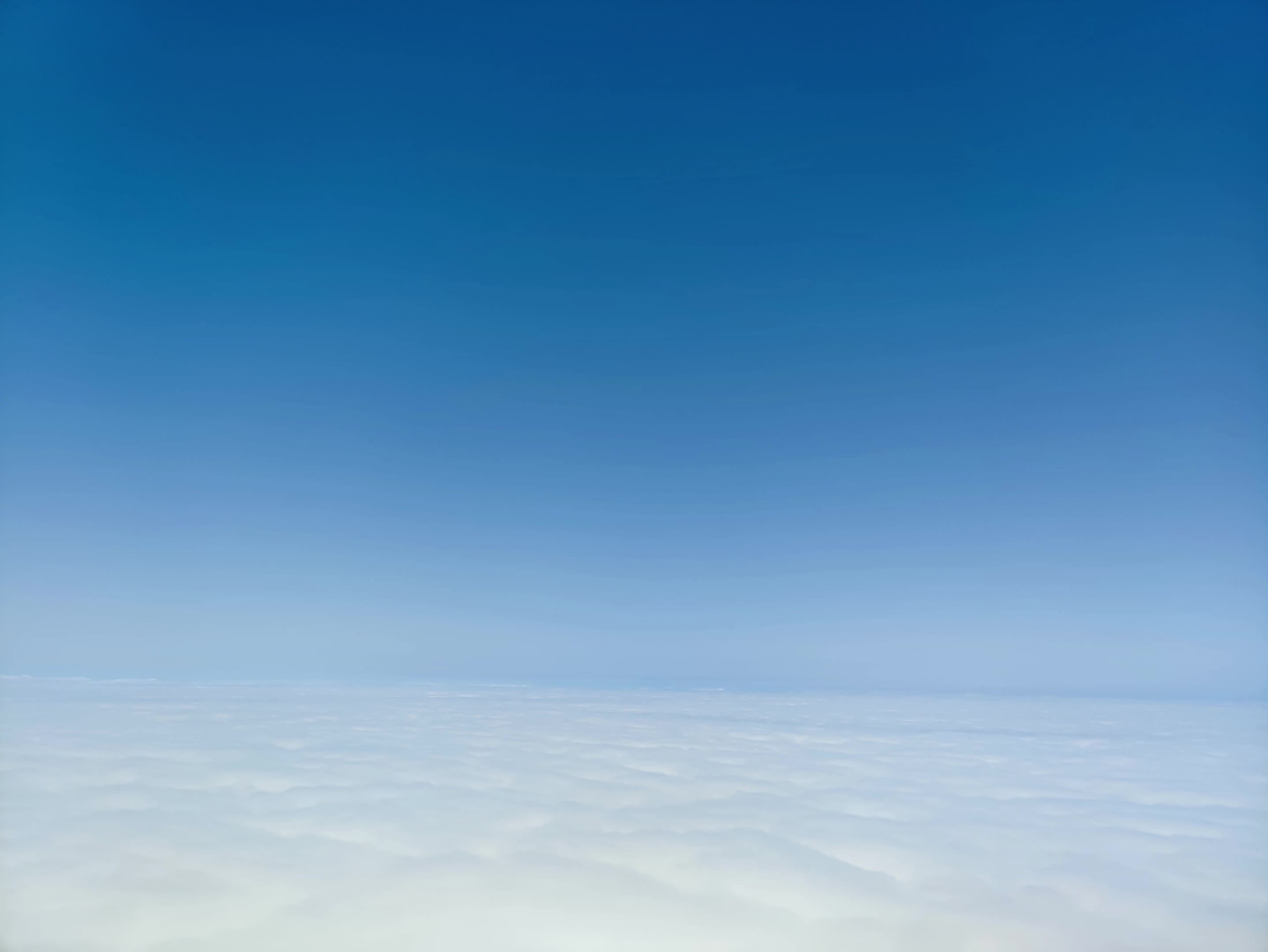 想看云海买一张特价机票把 白天飞的飞机不管什么天气飞机都会穿越