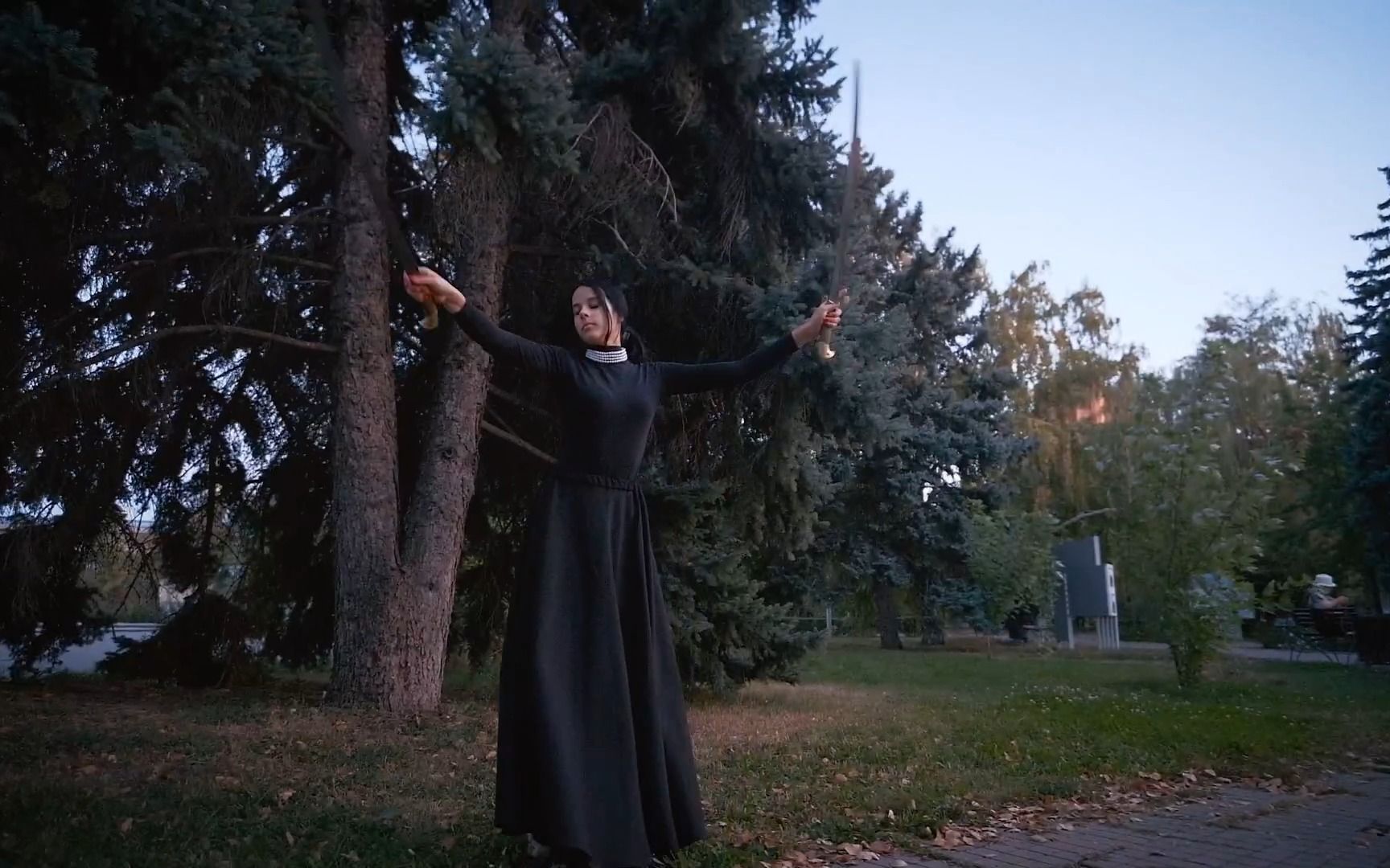 俄罗斯哥萨克|恰西克刀舞|黛绿的松林间,安定的音乐,幽静的刀舞,别样