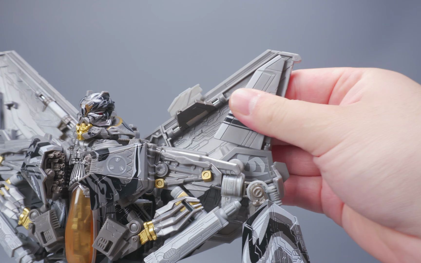 toys ty——优秀的设计变形金刚孩之宝mpm10r红蜘蛛玩具把玩视频