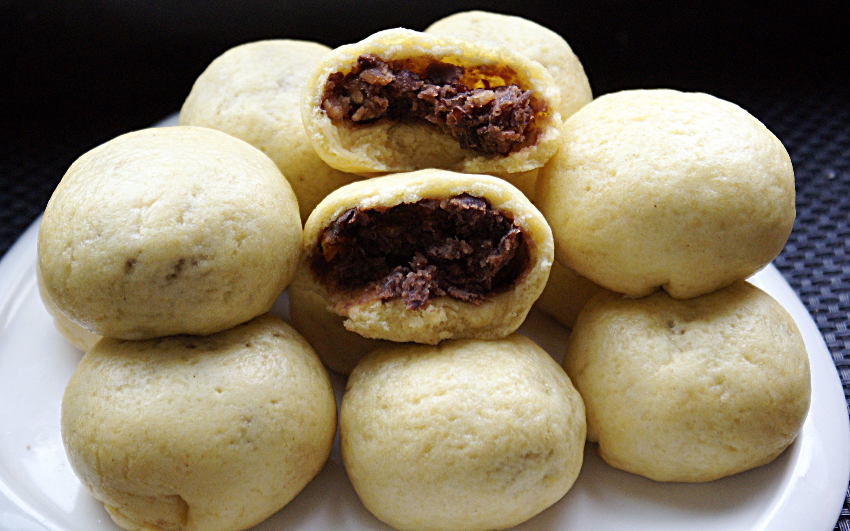 玉米豆沙包,粗粮细作,红豆与红枣搭配做豆沙,营养又补血