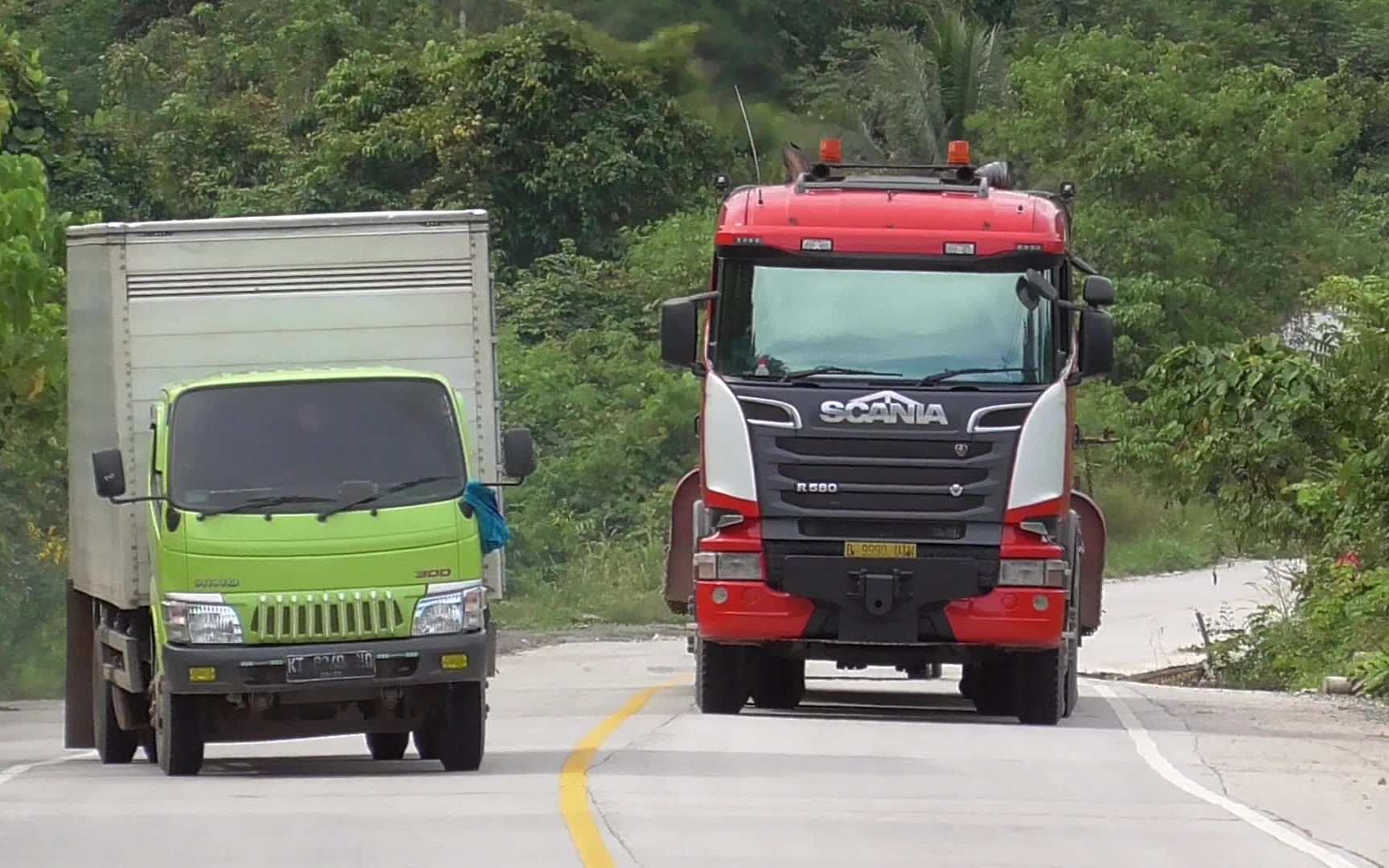 【印度尼西亚】斯堪尼亚 r580 big digger 脚载