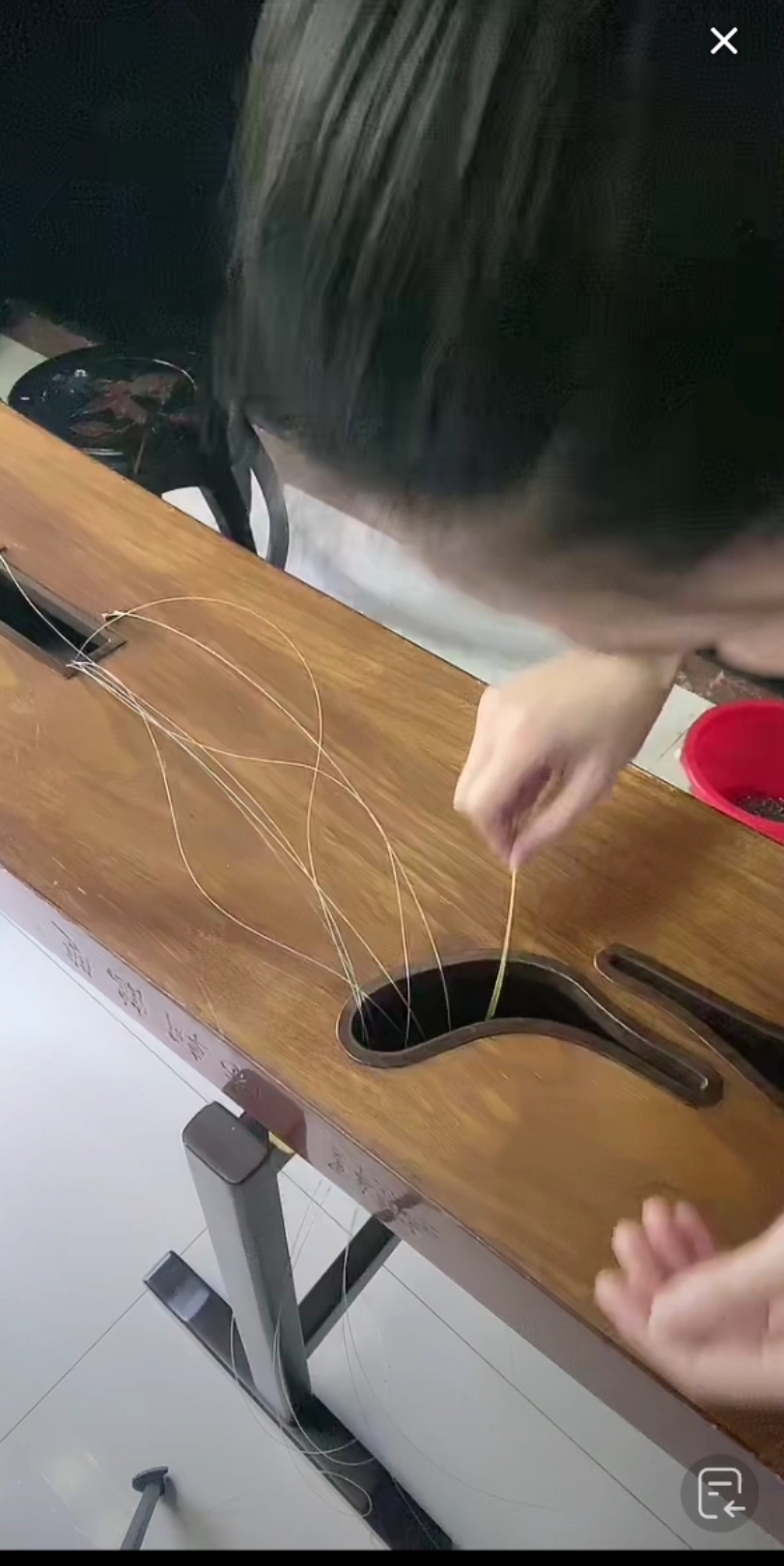 古筝换琴弦不同角度看清楚