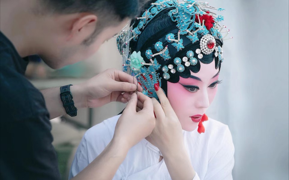 秦腔苏凤丽女神在化妆室和李彦贵对戏