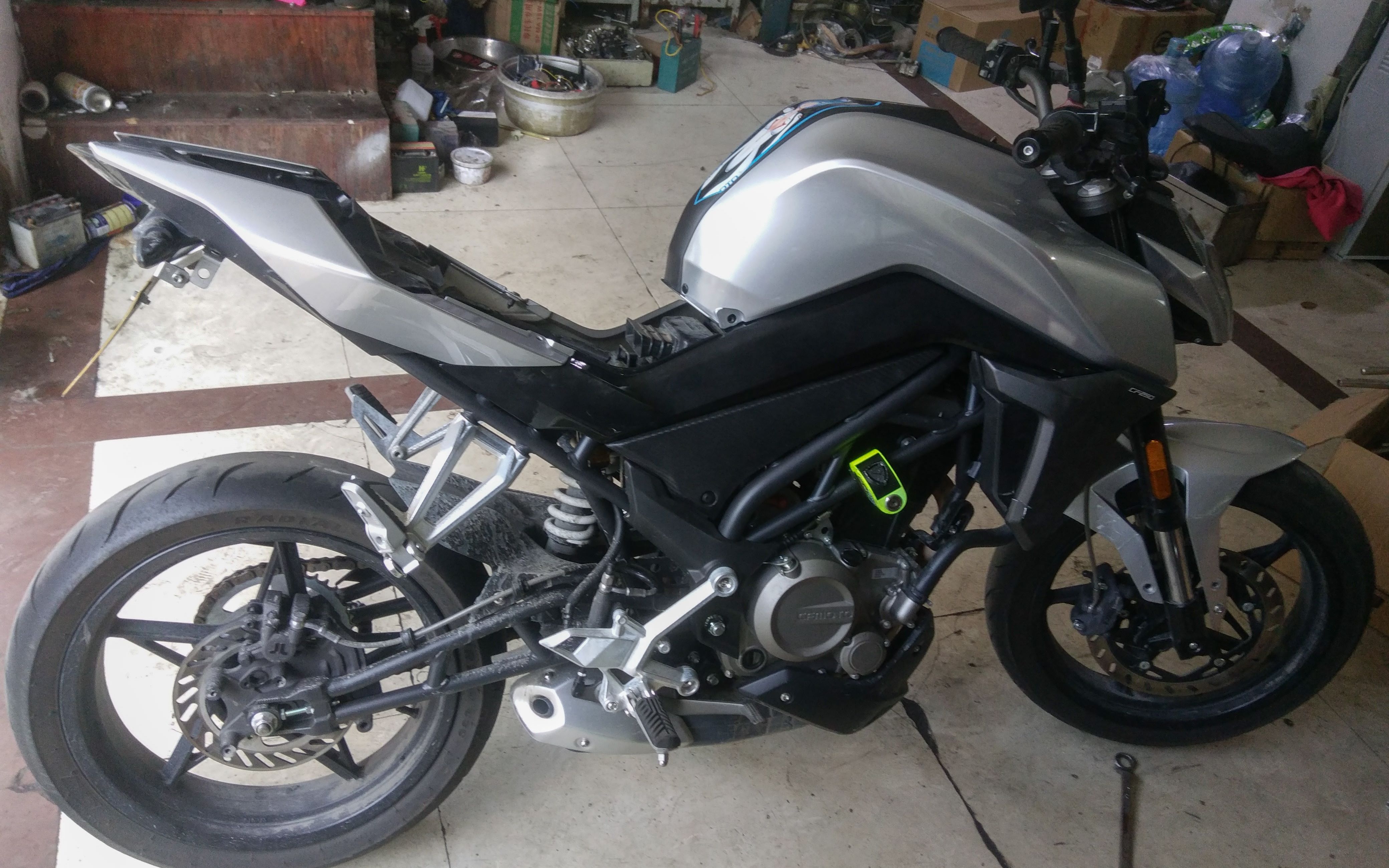 250nk改色喷漆完成了,只差版画贴纸