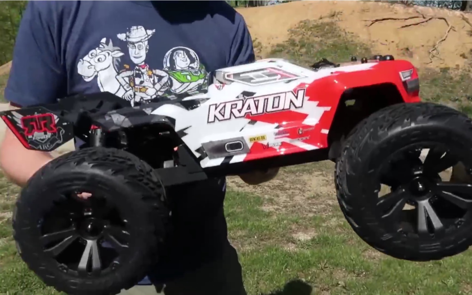kraton 4x4 4s blx 卡通 竞速卡车 大脚 介绍 山坡 小跑 rc 遥控模型