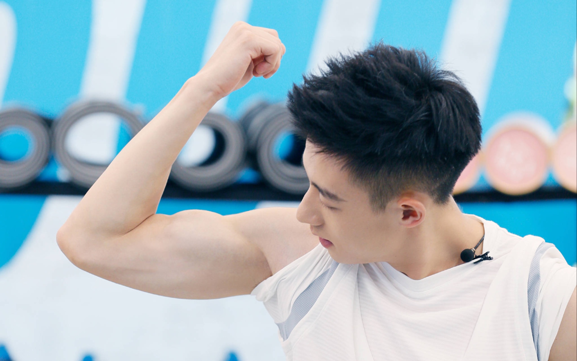 谷嘉诚自律宝宝谷嘉诚聊健身腹肌超赞明星健身房by盐甜甜盐