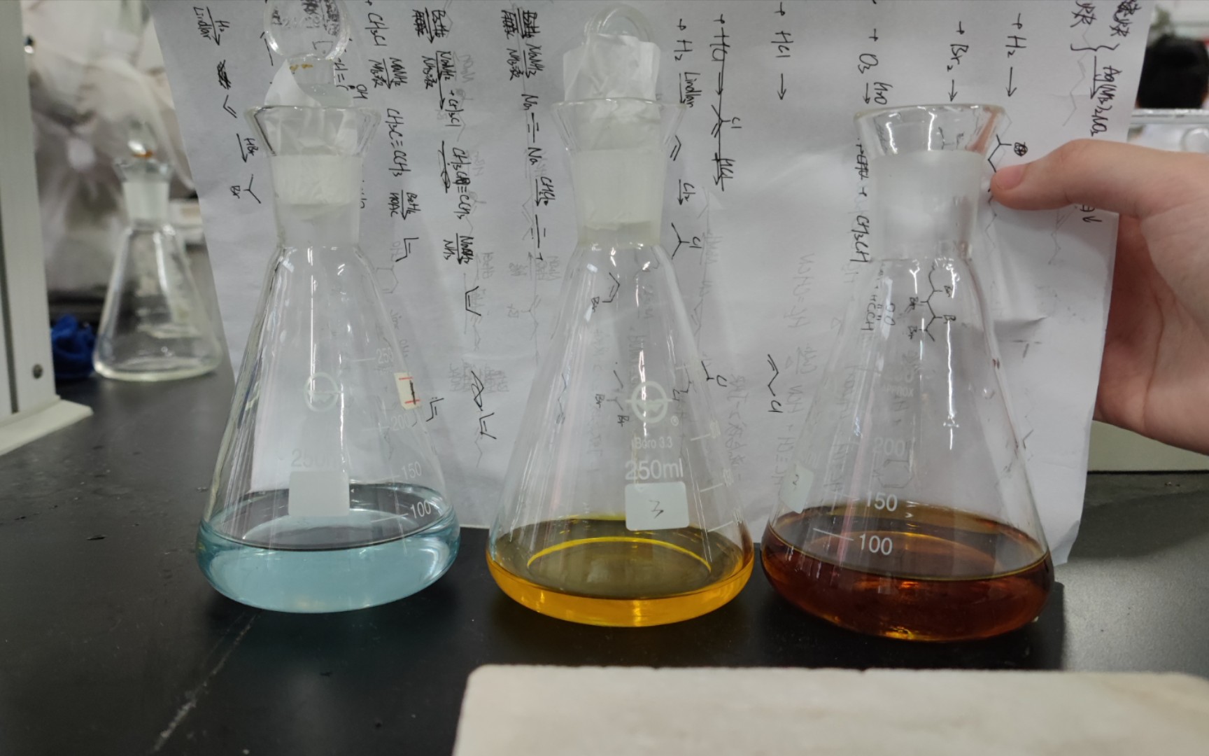 用重铬酸钾基准试剂标定过硫酸钠溶液(间接碘量法)哔哩哔哩bilibili