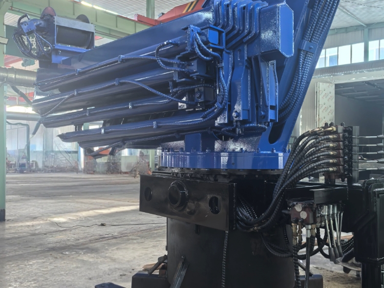 车载吊折臂吊船用吊机液压起重机