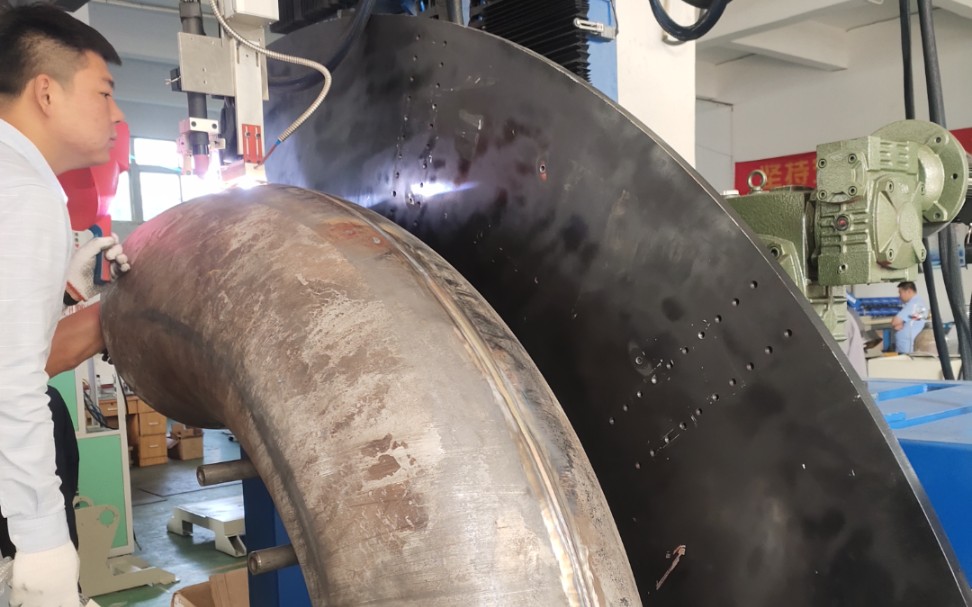 弯头自动焊接设备