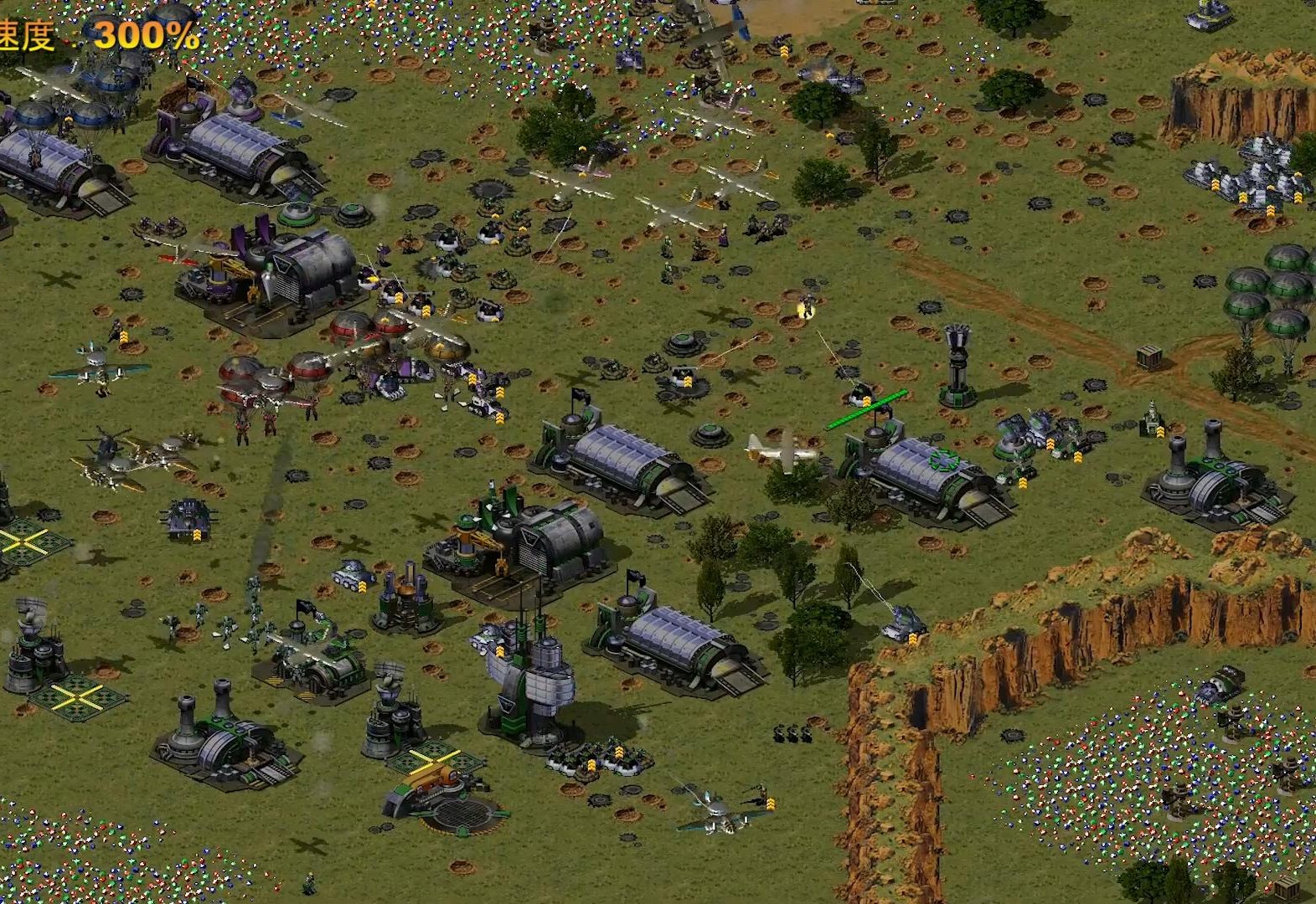 红警一张防守地图 两个人还是没敌过源源不断的伞兵