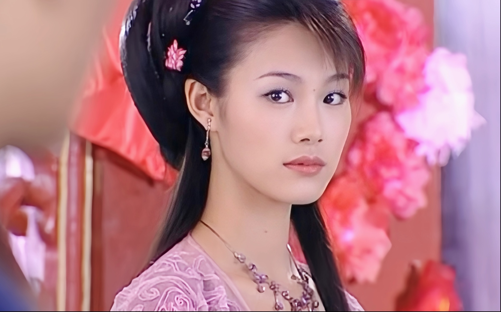 当于娜遇上宁静,李师师和吕四娘你更喜欢谁呢