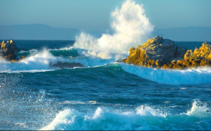 "温柔的蓝色潮汐,告诉我没关系"