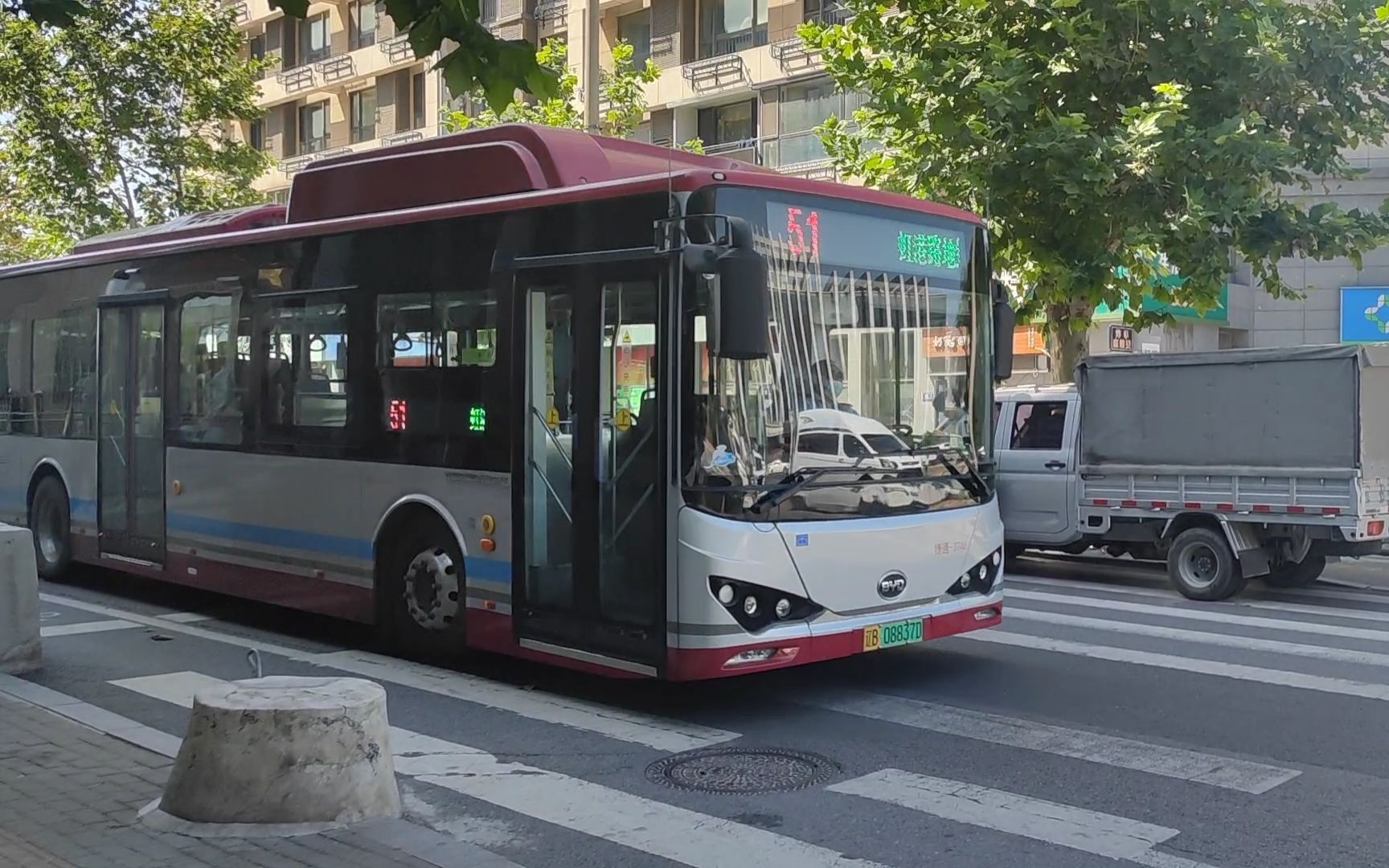 [pov-17]大连公交51路虹港路地铁站方向pov前方展望