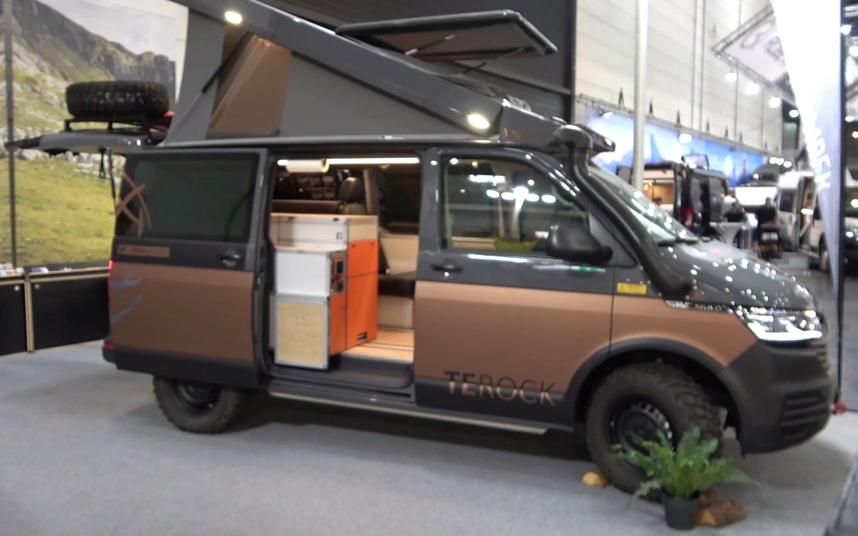 大众t6.1模块化升顶露营车