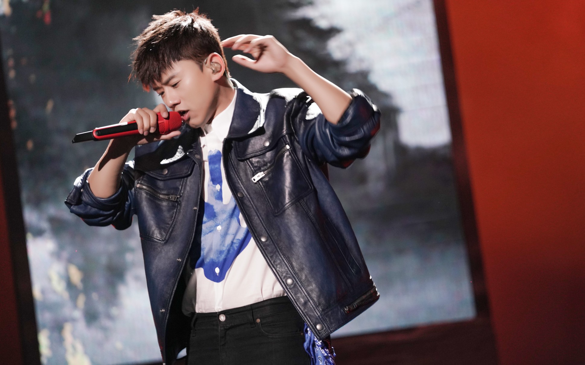 【张杰】#经典咏流传#杰哥地道川音融合韵味戏曲,《蜀道难》歌咏震撼"