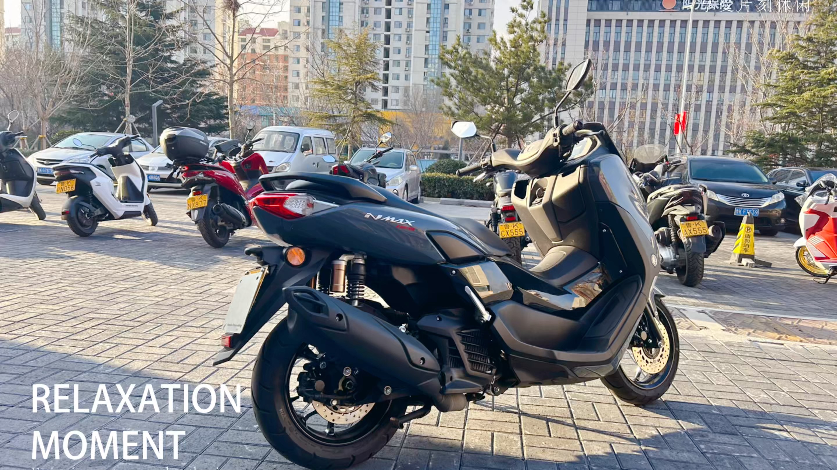 雅马哈nmax155摩托车,颜色全,官网价:27800元门店价:25800元包邮
