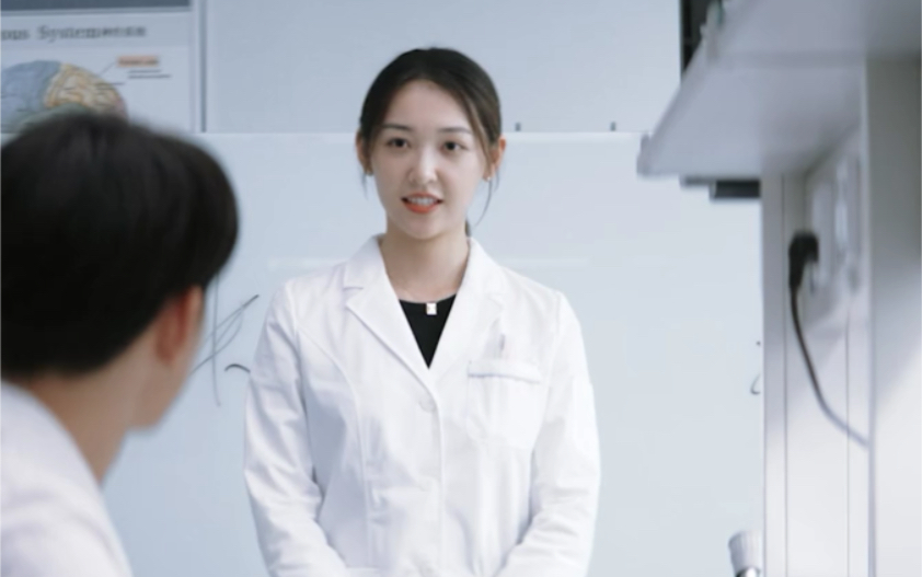 理科生坠入情网 甜甜的恋爱这不就来了 #陈昊蓝 #吴飞