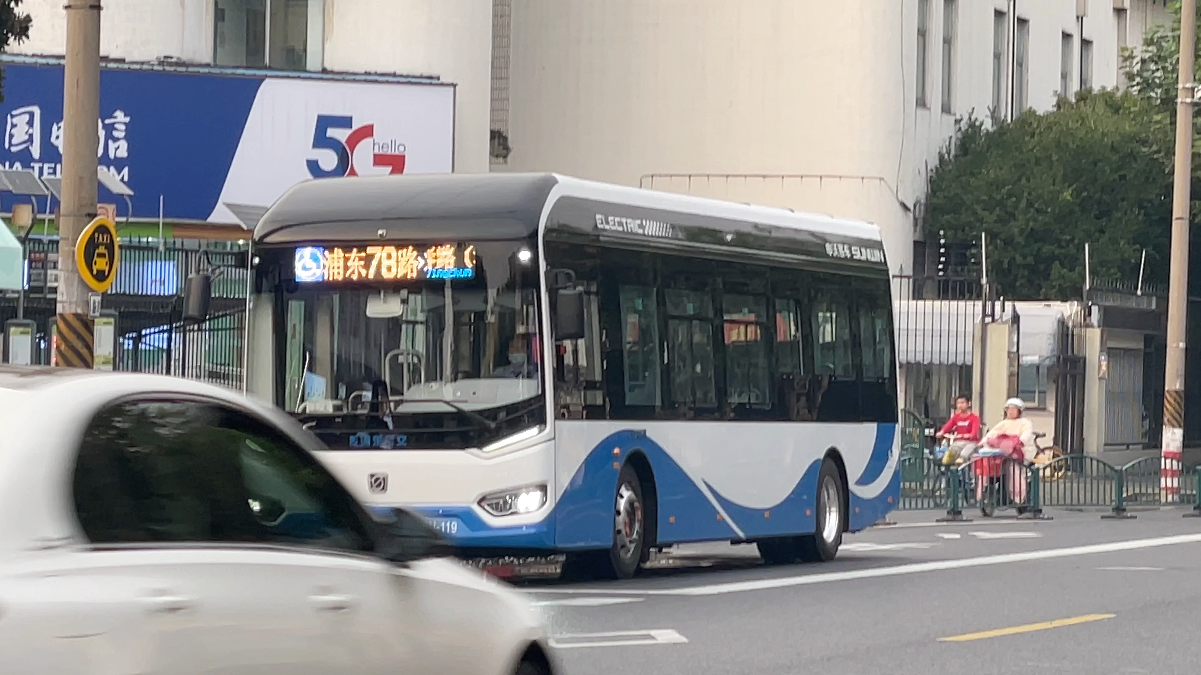 浦东78路昨日已上线s0u新车,金杨路金口路进出站