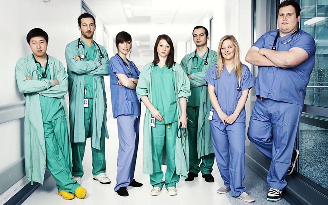 [图]初级医师-生死由他Ⅲ Your Life In Their Hands. Junior Doctors S3