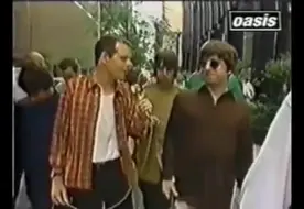 Download Video: 【Oasis】诺有缸召唤莉娅的奇特方式？？？Oasis Interview In New York - 04/09/96