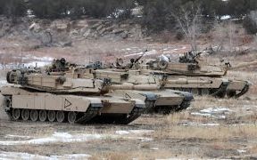 US New Weapons 2016  US Military M1A2艾布兰 AH64 F15 M3布莱德雷在哔哩哔哩bilibili